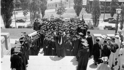 Black and white photo of Tufts Commencement at Memorial Steps, 1935